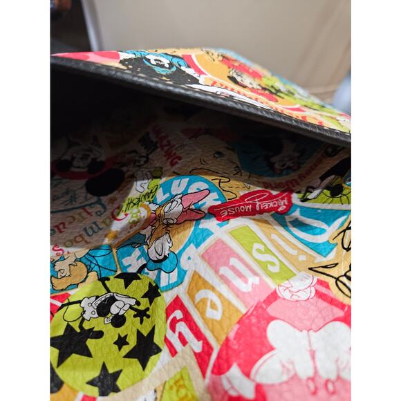 Disney - Tech Mickey Mouse Disney Parks Tablet Case Purse - Picture 4 of 7